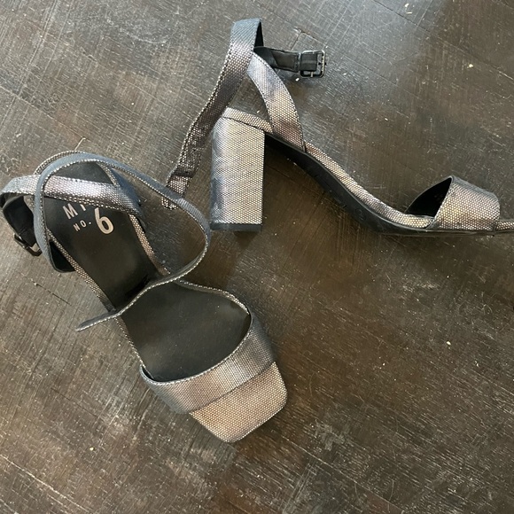 🔴Mix No. 6 Leil metallic heels - Picture 4 of 4
